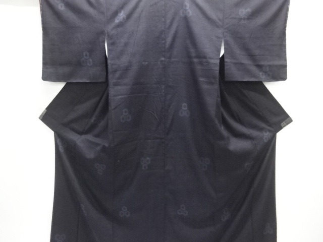 未使用品　仕立て上がり　亀甲模様織り出し本場結城紬80亀甲着物(石下)